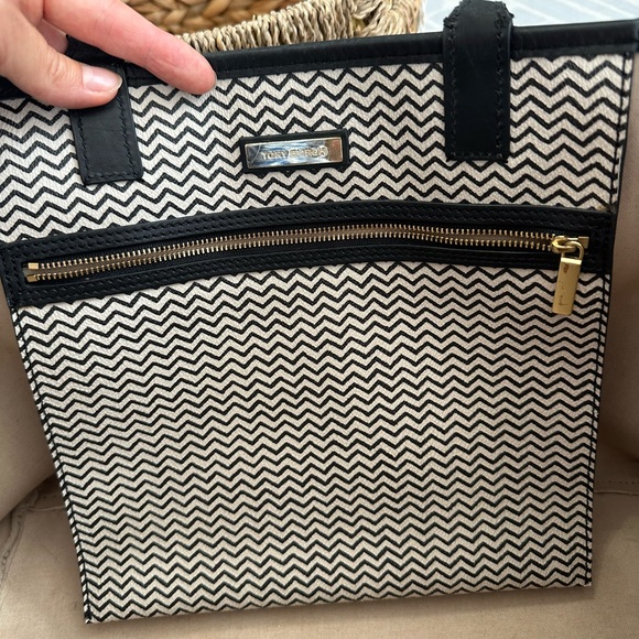 Tory Burch Tote in Viva Dot - Picture 14 of 14
